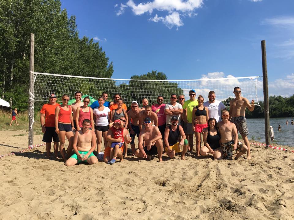 (Magyar) LASSAN, DE BIZTOSAN ÉLETET LEHELÜNK A “GÚTAI STRANDBA”-BEACH VOLLEYBALL CUP BESZÁMOLÓ